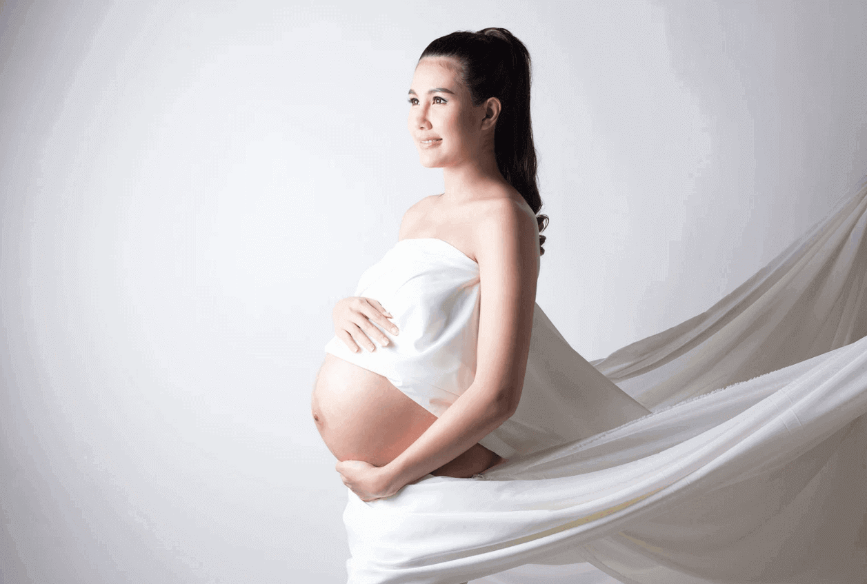 Professional Maternity Photoshoot
